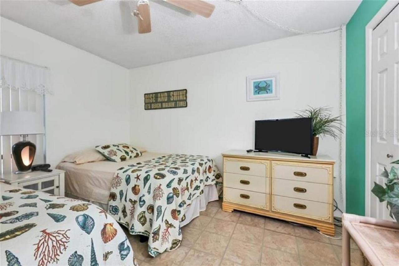 Апартаменти Siesta Key Escape Ground Floor Steps To Heated Pool And Free Trolley Екстер'єр фото