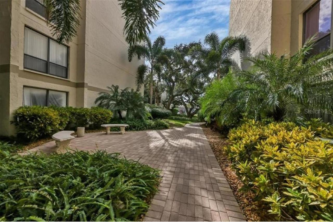 Апартаменти Siesta Key Escape Ground Floor Steps To Heated Pool And Free Trolley Екстер'єр фото