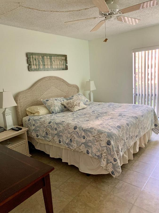 Апартаменти Siesta Key Escape Ground Floor Steps To Heated Pool And Free Trolley Екстер'єр фото