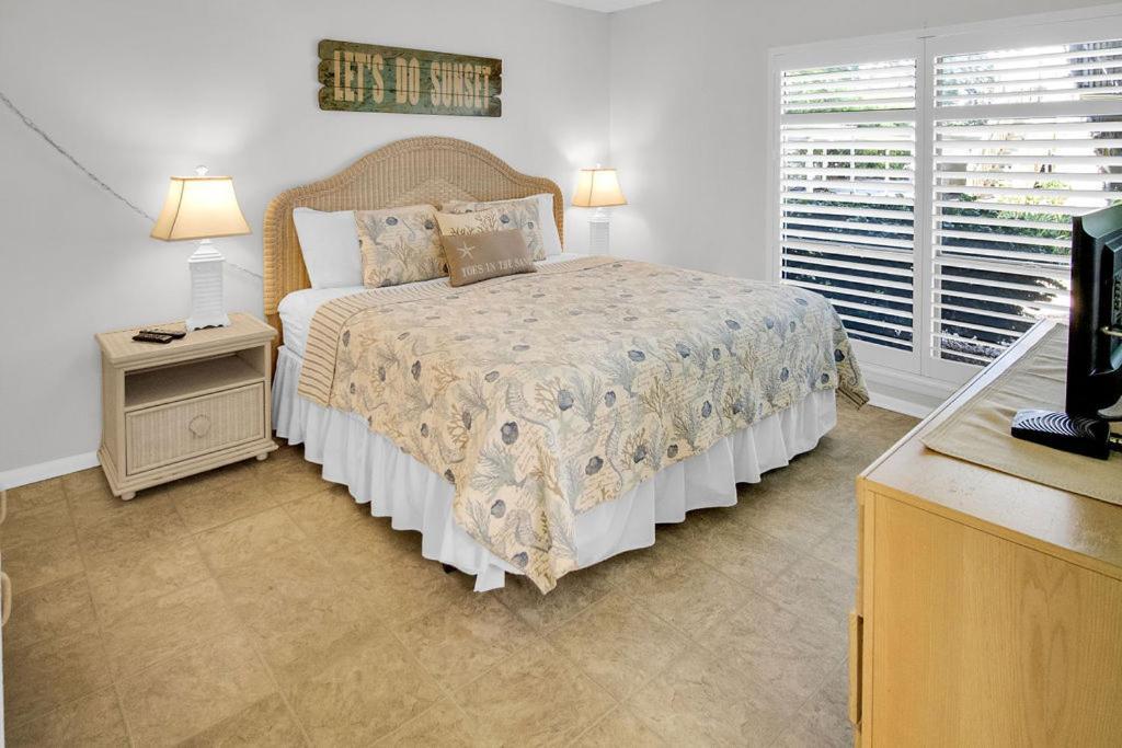 Апартаменти Siesta Key Escape Ground Floor Steps To Heated Pool And Free Trolley Екстер'єр фото